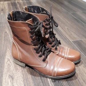 Steve Madden leather lace up boots